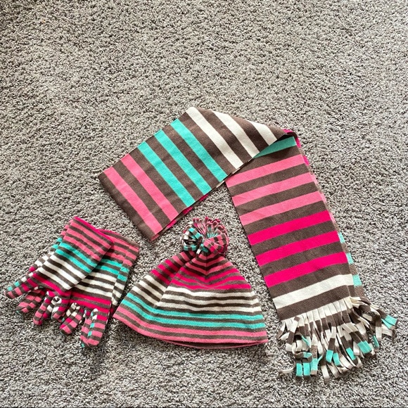 Old Navy Other - 3pcs scarf, hat ans glove set L/XL